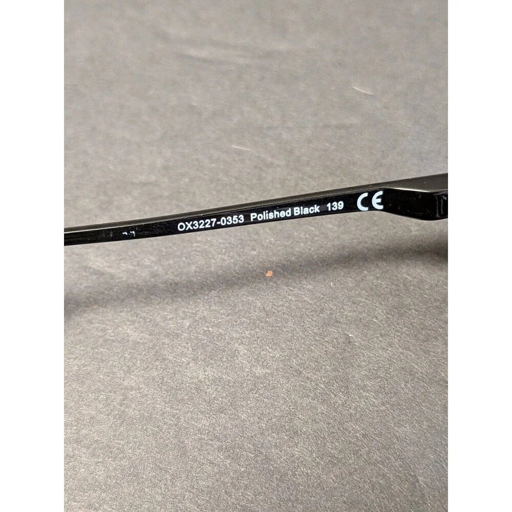 Oakley fuller ox3227